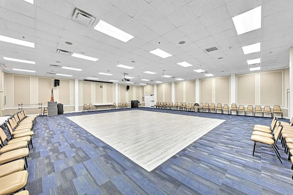 2123 Cambridge F Deerfield Beach FL 33442