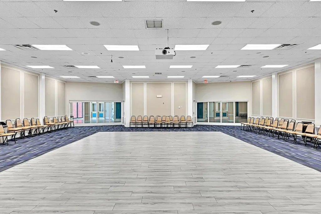 2123 Cambridge F Deerfield Beach FL 33442
