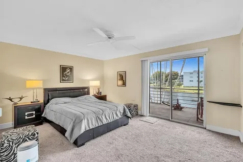 2123 Cambridge F Deerfield Beach FL 33442