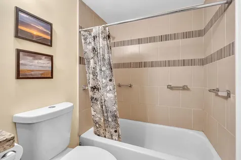 2123 Cambridge F Deerfield Beach FL 33442