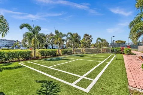 2123 Cambridge F Deerfield Beach FL 33442