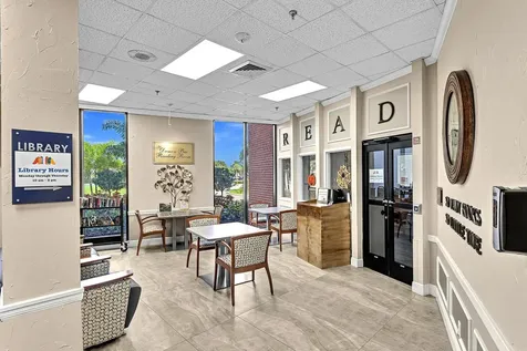 2123 Cambridge F Deerfield Beach FL 33442