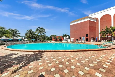 2123 Cambridge F Deerfield Beach FL 33442