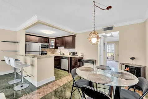 2123 Cambridge F Deerfield Beach FL 33442