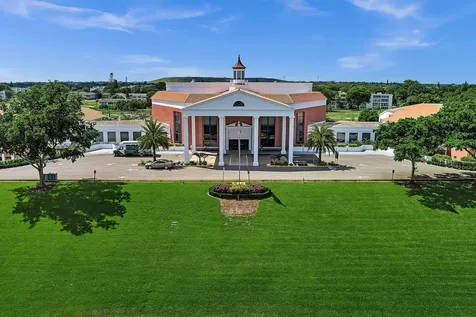 2123 Cambridge F Deerfield Beach FL 33442