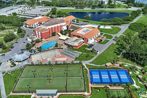 2123 Cambridge F Deerfield Beach FL 33442