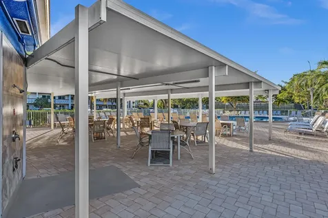 2123 Cambridge F Deerfield Beach FL 33442