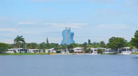 5490 SW 32nd Terrace Fort Lauderdale FL 33312