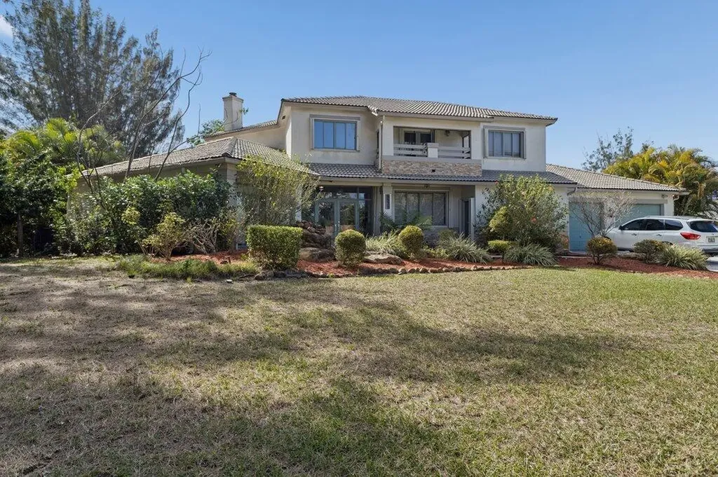 5521 SW 109th Avenue Davie FL 33328