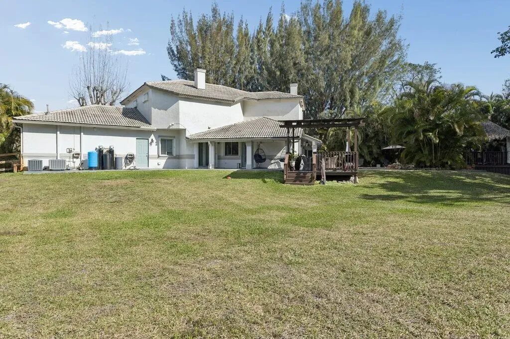 5521 SW 109th Avenue Davie FL 33328