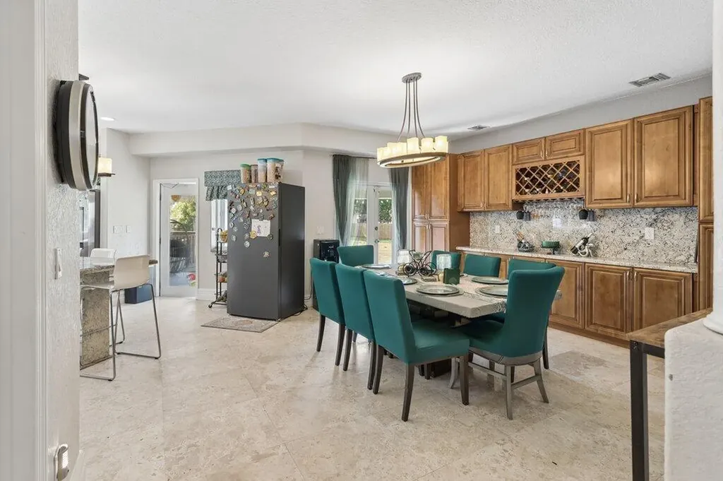 5521 SW 109th Avenue Davie FL 33328