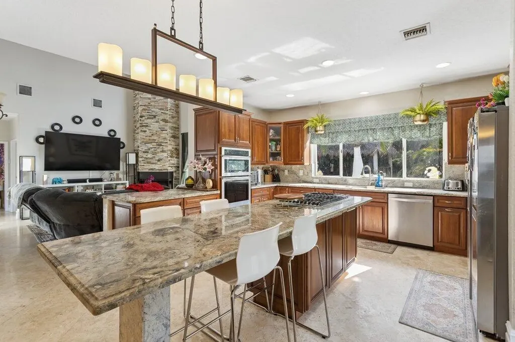 5521 SW 109th Avenue Davie FL 33328