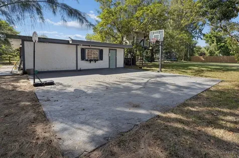 5521 SW 109th Avenue Davie FL 33328