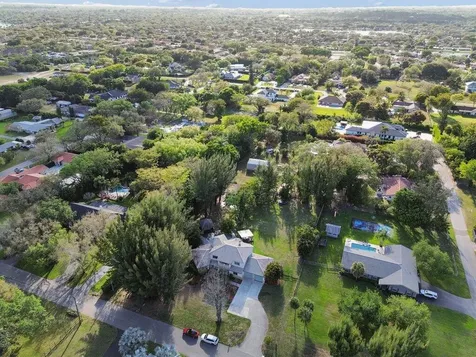 5521 SW 109th Avenue Davie FL 33328