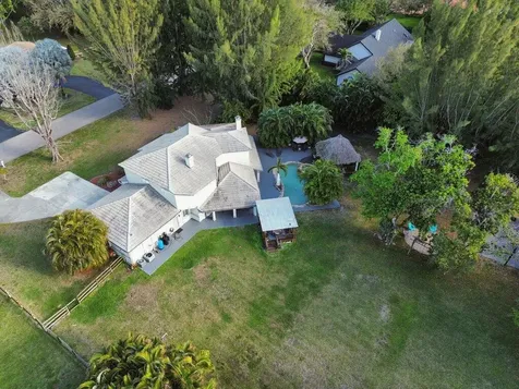 5521 SW 109th Avenue Davie FL 33328