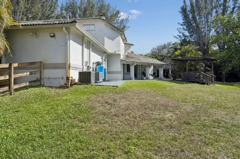 5521 SW 109th Avenue Davie FL 33328