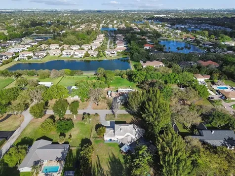 5521 SW 109th Avenue Davie FL 33328