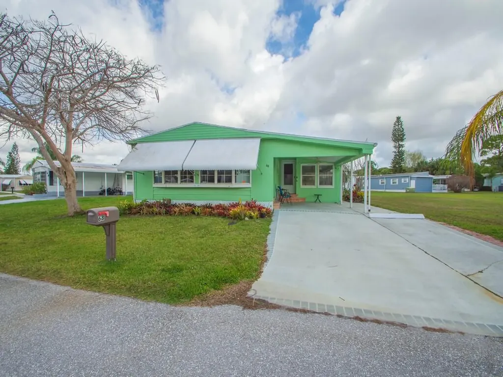 68 W Caribbean Port St Lucie FL 34952