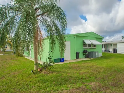 68 W Caribbean Port St Lucie FL 34952