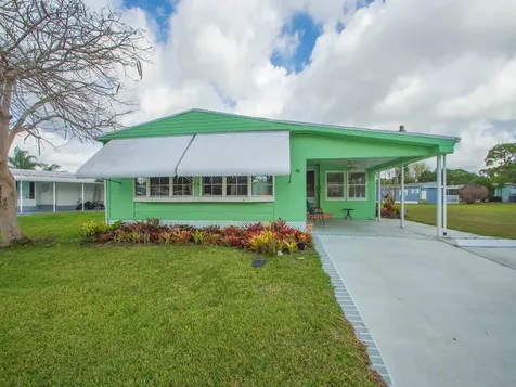 68 W Caribbean Port St Lucie FL 34952