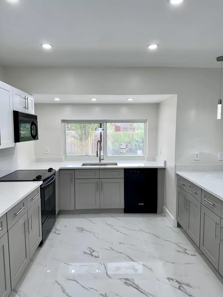 2110 NW 109th Avenue Sunrise FL 33322