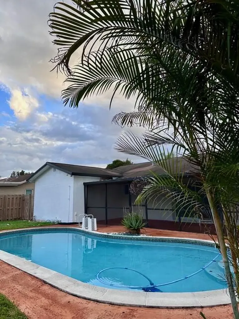 2110 NW 109th Avenue Sunrise FL 33322