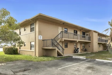 6715 W 26th Drive Hialeah FL 33016