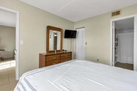 6715 W 26th Drive Hialeah FL 33016