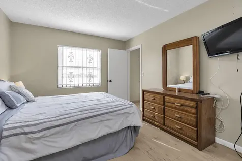 6715 W 26th Drive Hialeah FL 33016