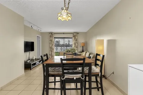 6715 W 26th Drive Hialeah FL 33016