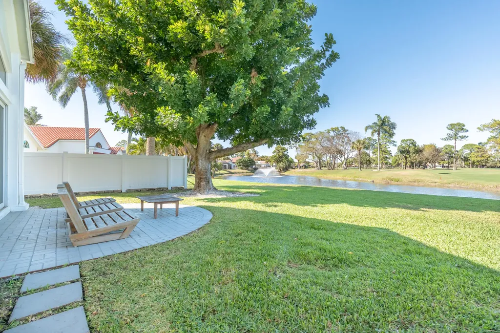 13090 Touchstone Place Palm Beach Gardens FL 33418