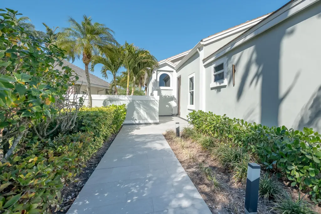 13090 Touchstone Place Palm Beach Gardens FL 33418