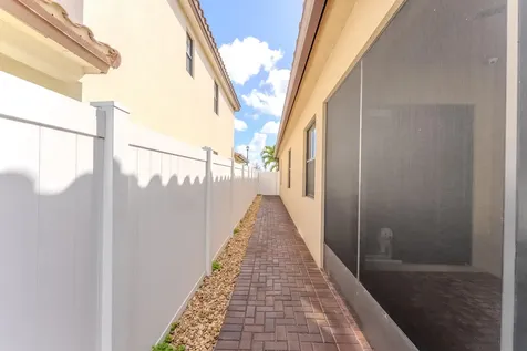 5115 NW 51st Terrace Tamarac FL 33319