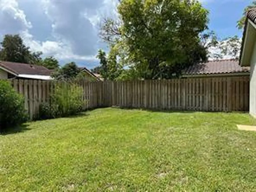 2793 NW 95th Avenue Coral Springs FL 33065
