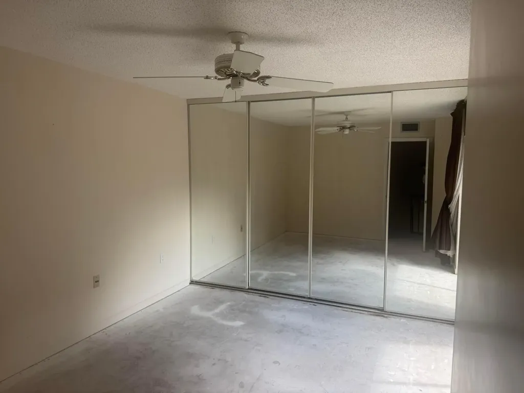 219 2nd Lane Palm Beach Gardens FL 33418