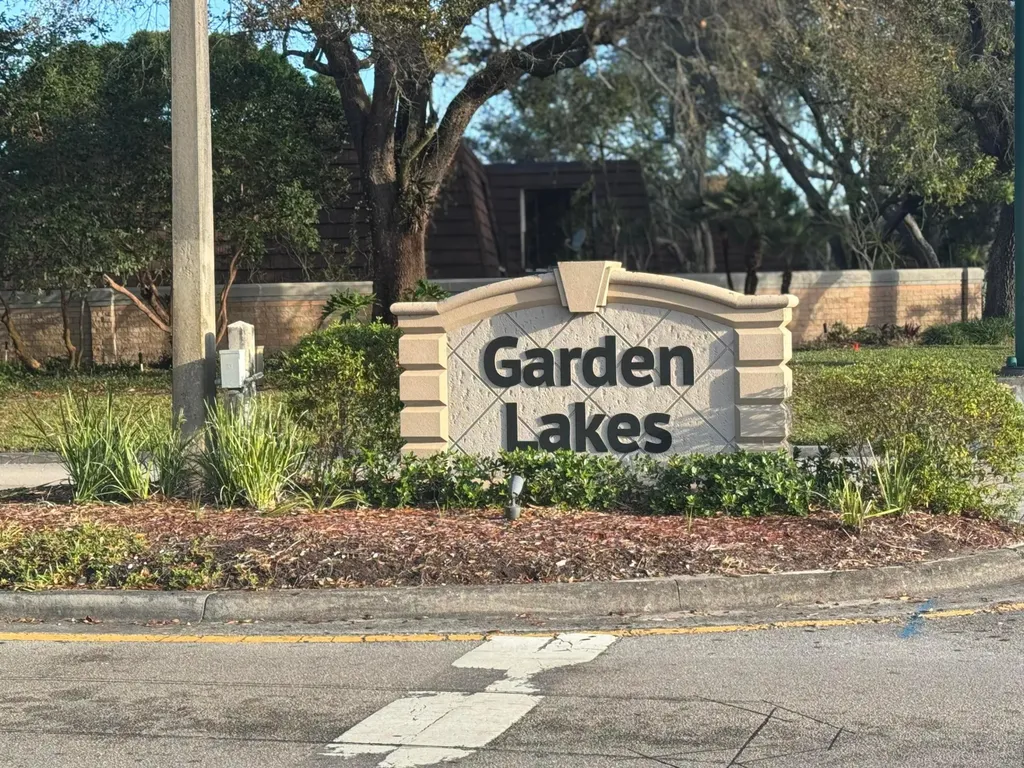 219 2nd Lane Palm Beach Gardens FL 33418