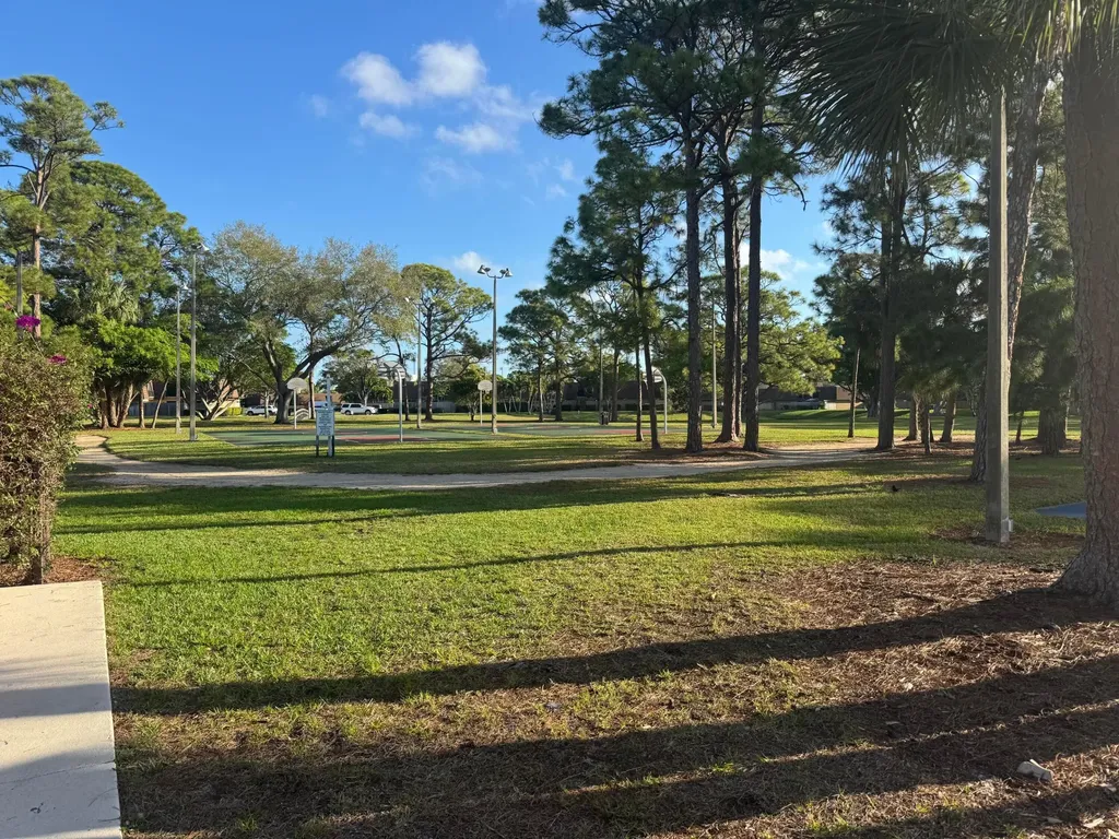 219 2nd Lane Palm Beach Gardens FL 33418