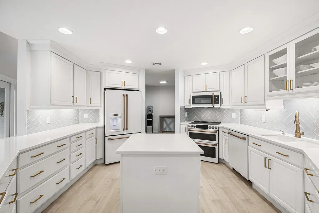 23373 Water Circle Boca Raton FL 33486