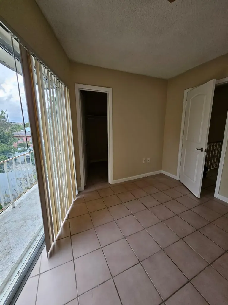1232 SW 30th Court Miami FL 33135