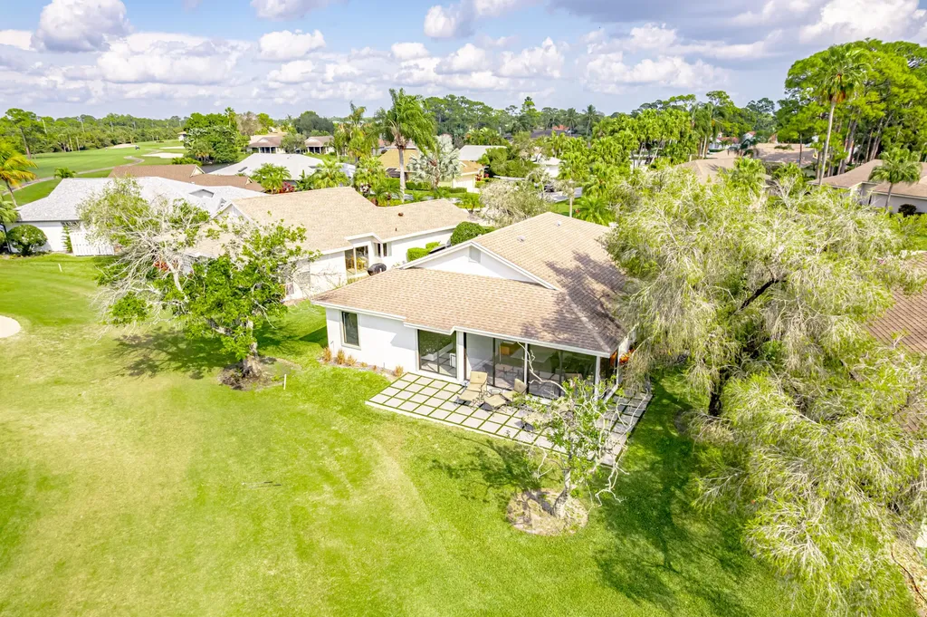 6878 Touchstone Circle Palm Beach Gardens FL 33418