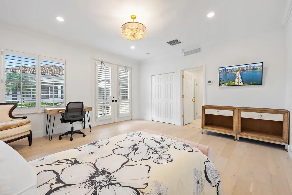 325 Eagle Drive Jupiter FL 33477
