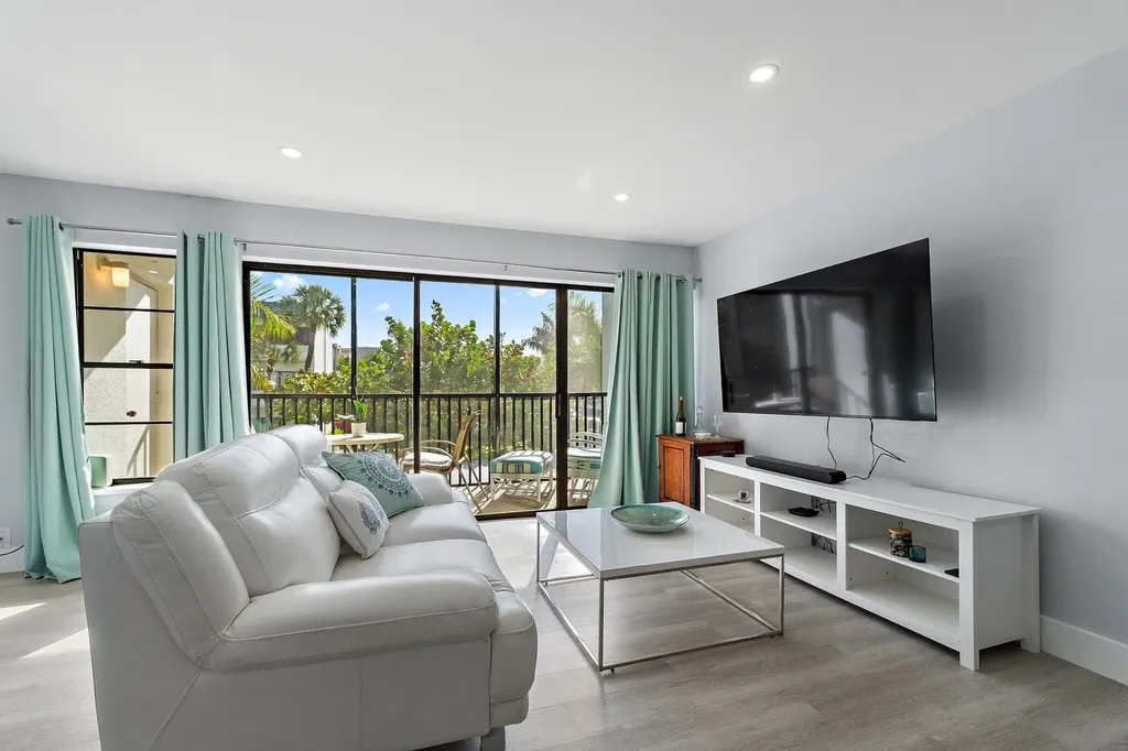 1605 S Us Highway 1 Jupiter FL 33477