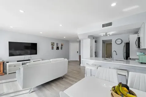 1605 S Us Highway 1 Jupiter FL 33477