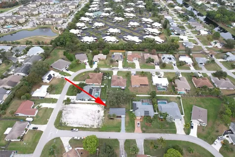 2009 SE Mary Terrace Port St Lucie FL 34952