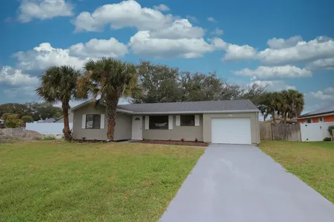 2009 SE Mary Terrace Port St Lucie FL 34952