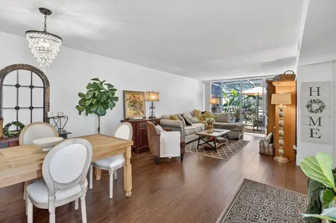 1533 Fairway Road Pembroke Pines FL 33026