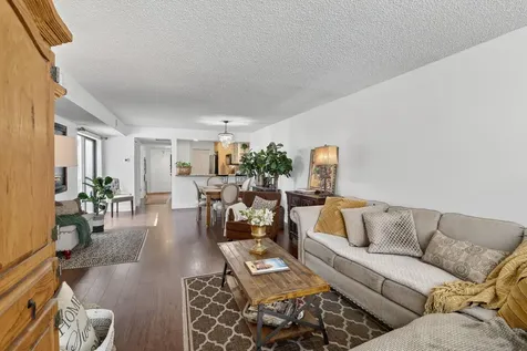 1533 Fairway Road Pembroke Pines FL 33026