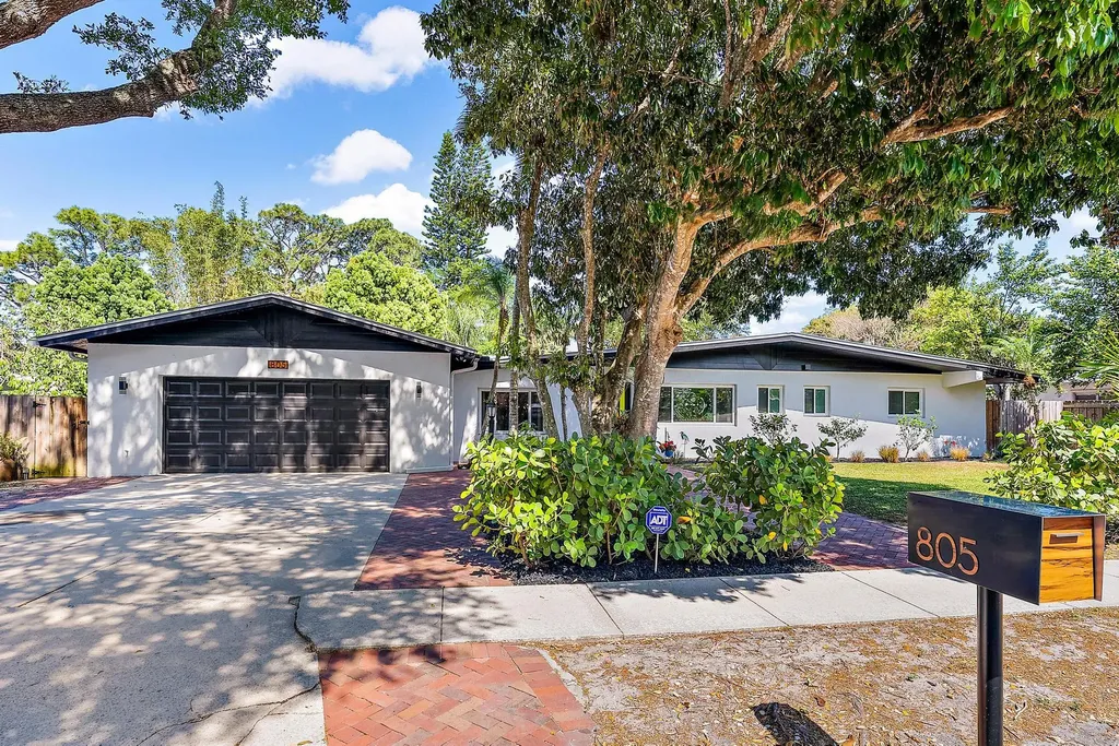 805 E Madison Avenue Stuart FL 34996