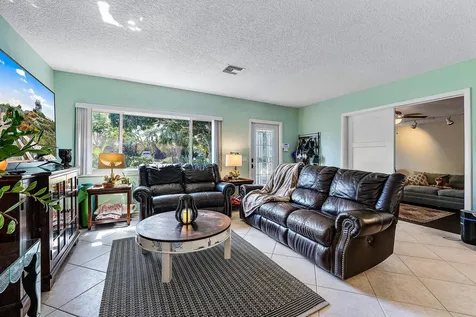 805 E Madison Avenue Stuart FL 34996