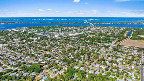 805 E Madison Avenue Stuart FL 34996